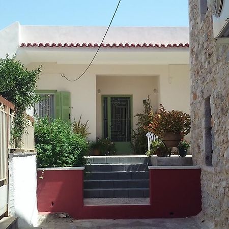Danesi House Apartamento Leonídion Exterior foto