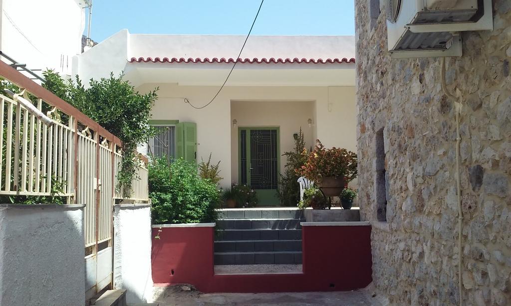 Danesi House Apartamento Leonídion Exterior foto